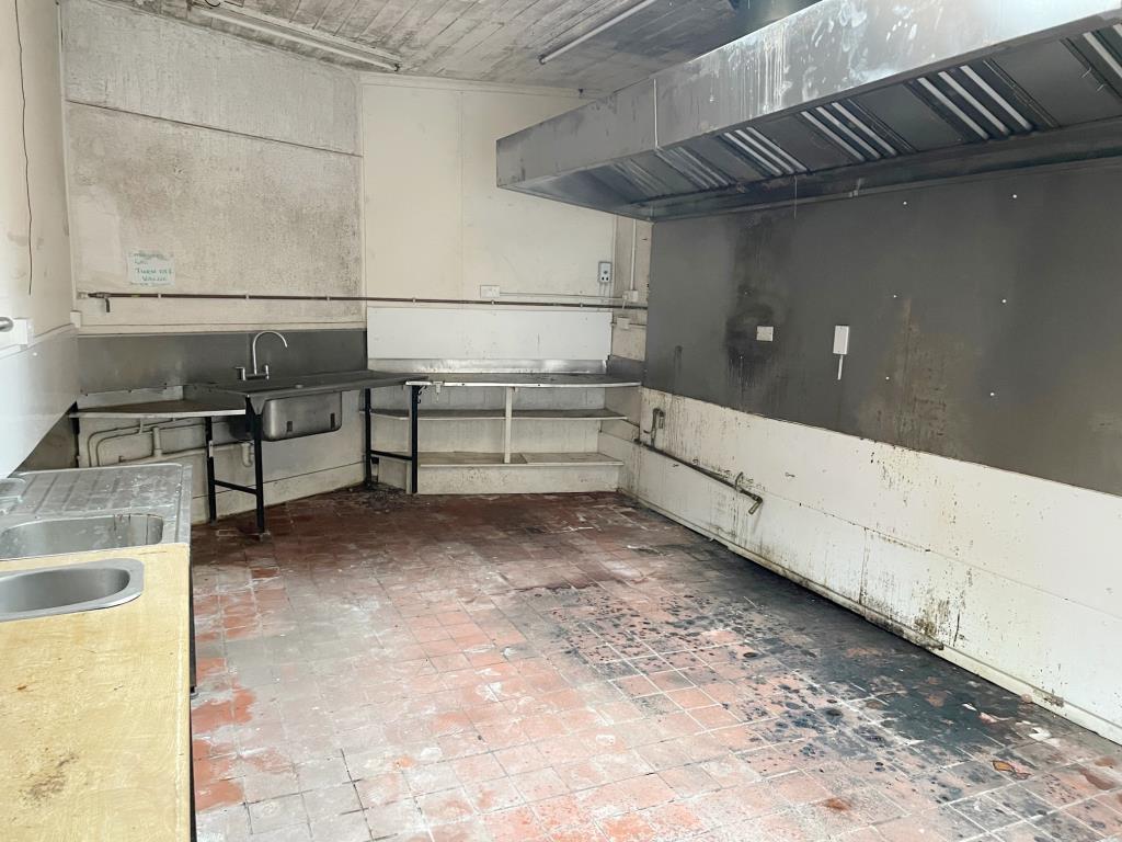 Lot: 56 - FORMER RESTAURANT AND UPPER PARTS WITH POTENTIAL - Ground floor former kitchen